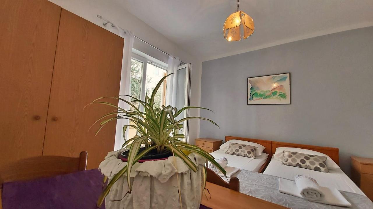 Apartments Mandalinic Omiš Exterior foto